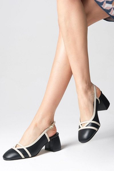 Mio Gusto Bertina Black Color Thick Heeled Women's Open Back Shoes