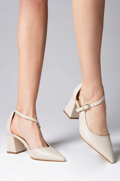 Mio Gusto Pantofi de damă cu toc gros Clara Skin Color