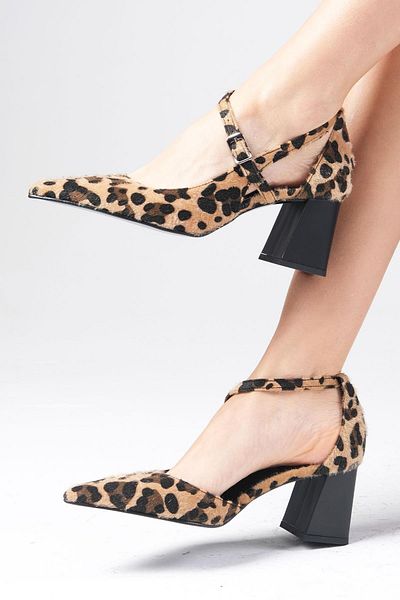 Mio Gusto Clara Leopard Print Thick Heeled Women's Shoes