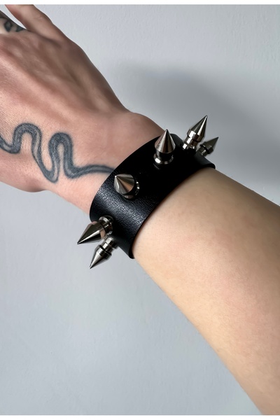 DarkellaStore القوطية القوطية الشرير صف واحد مموج مسنبل سوار من الجلد الاصطنا...