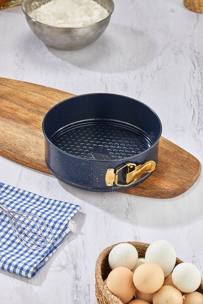 Cooker Clamped Steel Cake Mold 20 cm