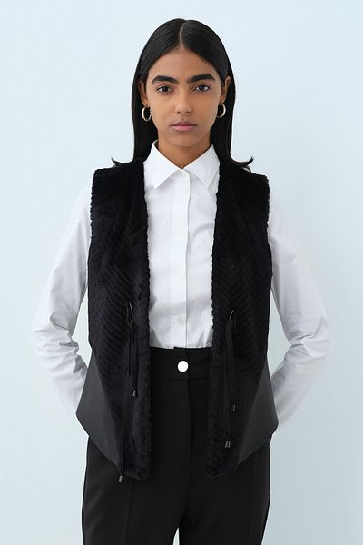 Nihan Black Plush K Short Vest