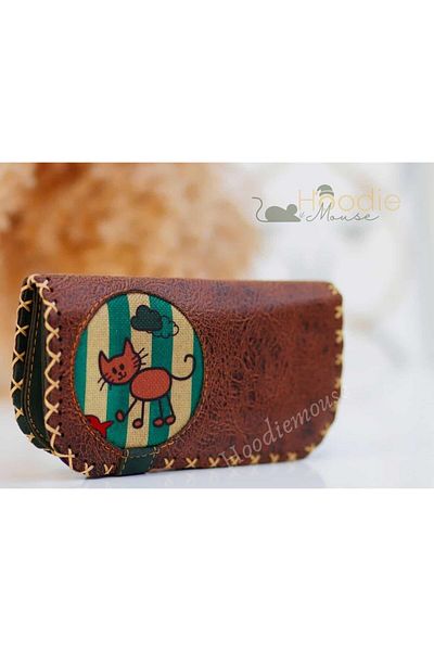 HOODİEMOUSE Large Wallet with Cat Fish Figure Ethnic Bohemian Retro Vintage Style - Brown