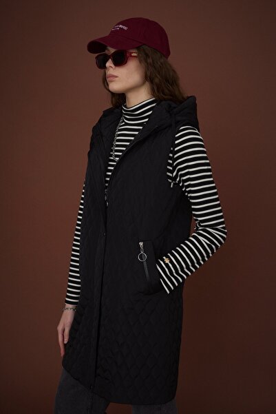 Nihan Cep Detaylı Kapitone Yelek Siyah