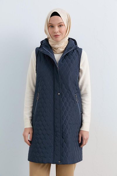 Nihan Quilted Vest with Indigo Pocket Detail