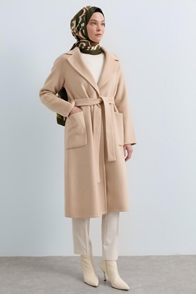 Nihan Kuşaklı Torba Cepli %100 Yün Kaban Bej