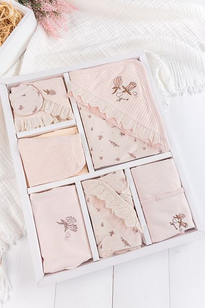 Babymod 100% Cotton Natural Floral Patterned 10-Piece Hospital Discharge Baby Set