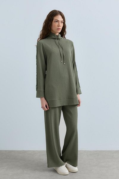 Nihan Comfortable Set - Khaki with Snap Sleeves