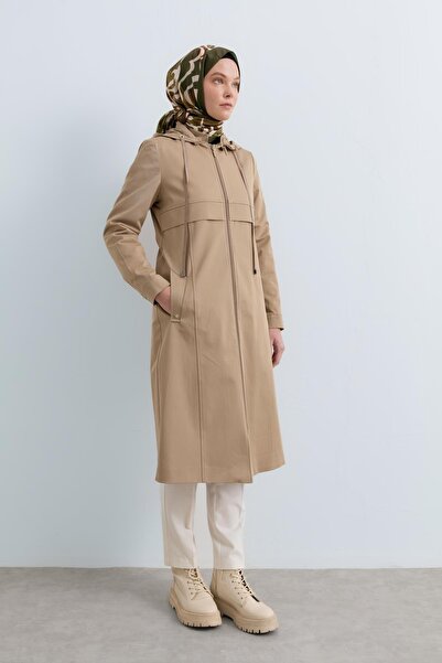 Nihan Seyyar Kapşonlu Cep Detaylı Kap Bej