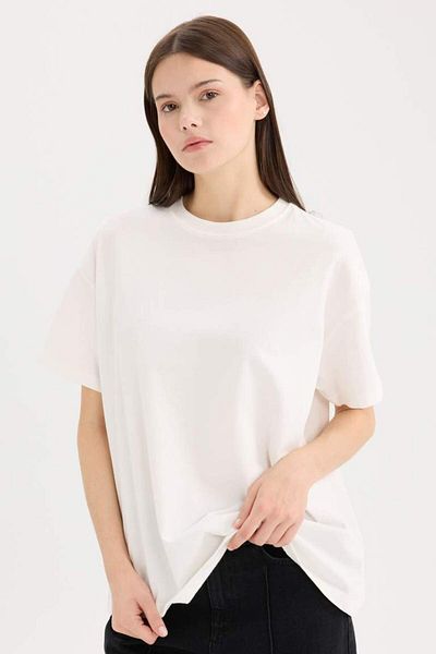 DeFacto Übergroßes, geräumiges, kurzärmliges Basic-T-Shirt aus schlichtem, dickem Stoff mit Rundhalsausschnitt E4935ax
