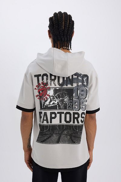 DeFacto DeFactoFit NBA Toronto Raptors – Übergroßes Kurzarm-T-Shirt mit Kapuze B3883AX25SP