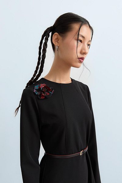 Nihan Black Belted Dress - Brooch Detailed