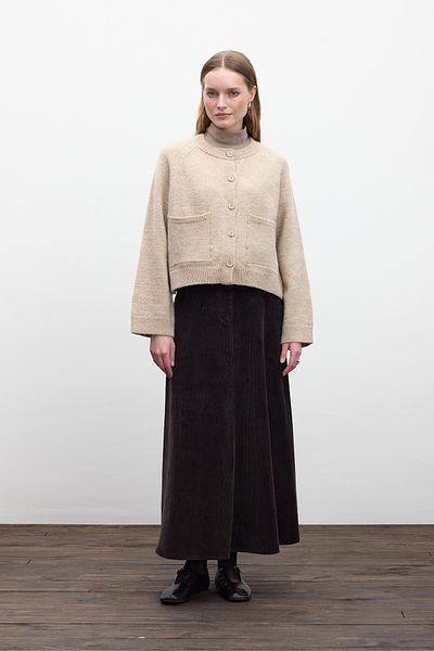 Manuka Beigefarbene, einfarbige Strickjacke mit Knöpfen