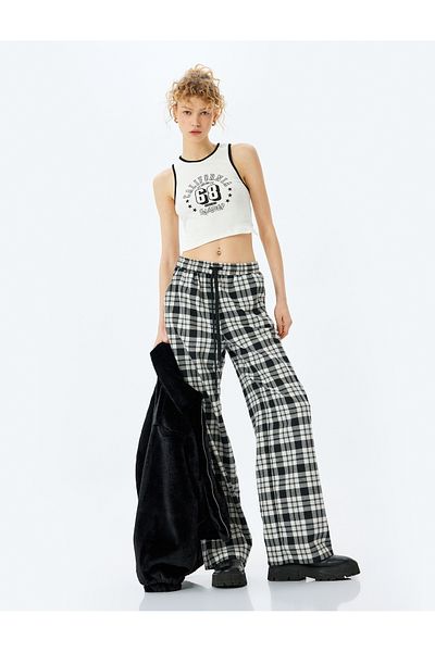 Koton Αμάνικο Crop Top με στάμπα με λαιμόκοψη