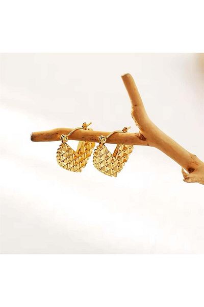Pelin Aksesuar Gold Steel Diamond Pattern Hoop Earrings