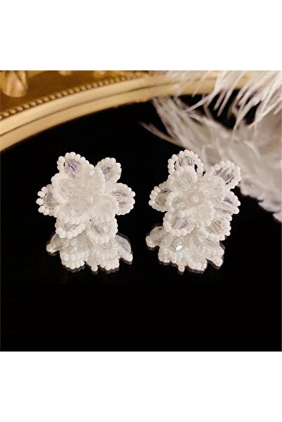 Pelin Aksesuar White Beads and Crystal Embroidered Flower Earrings