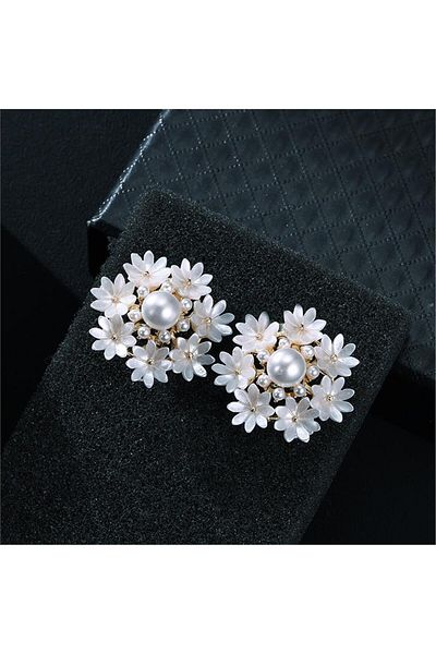 Pelin Aksesuar Cream Mother of Pearl Flower Pearl Earrings