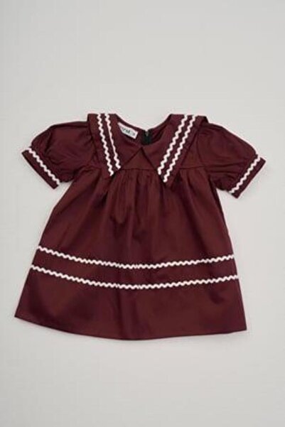 Fahhar Kids فستان أحمر كلاريت بتفاصيل شريطية غير متماثلة