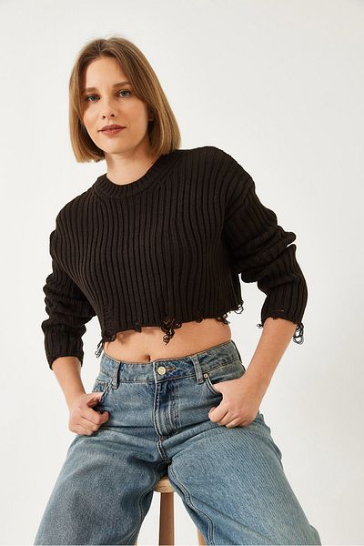 Bianco Lucci Women's Crew Neck Ripped Detailed Crop Knitwear Sweater