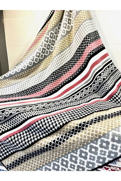 Seslim Acrylic Woven Single Plush Heating Butler Blanket