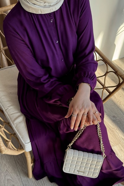 InStyle Fialové šaty Belmando s opaskom