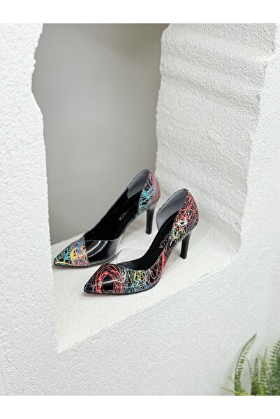 NUR KARACA YANI ŞEFFAF DETAYLI YARIM AÇIK 9CM TOPUKLU STİLETTO AYAKKABI