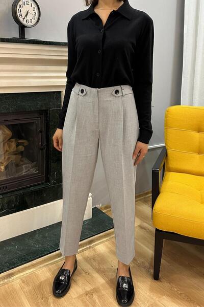 SeHlen Butik Açık Gri Düğme Detaylı Havuç Pantolon