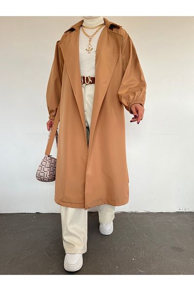 Modamorfo Nerzfarbener Hijab-Trenchcoat mit Schnürung an der Taille und elastischen Ärmeln