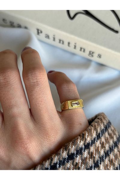ringbox Gold Striped Stone Sparrow Finger Ring