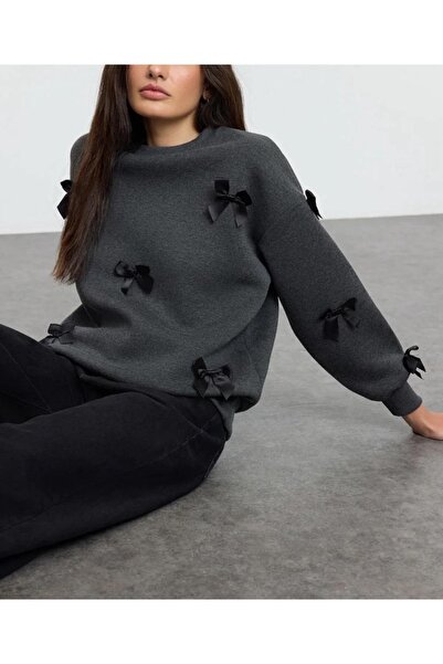 Pupa Kurdele Detaylı Bisiklet Yaka Kadın Sweatshirt