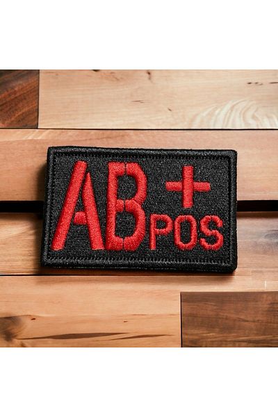 Ex Patch Fundal negru Ab Pozitiv ( ) Grup sanguin Peçi Cresta - 8x5 Cm