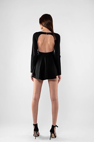 Bak Moda Μίνι φόρεμα με μαύρο σορτς με βολάν με χαμηλή πλάτη