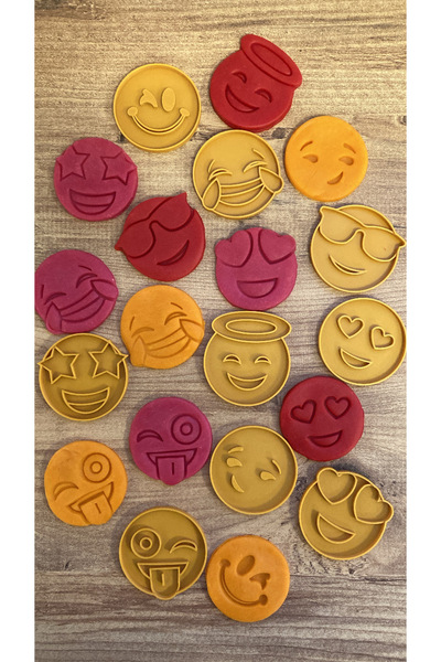 9lu Emoji Kurabiye Kalıbı ve Şeker Hamuru Kalıbı Seti