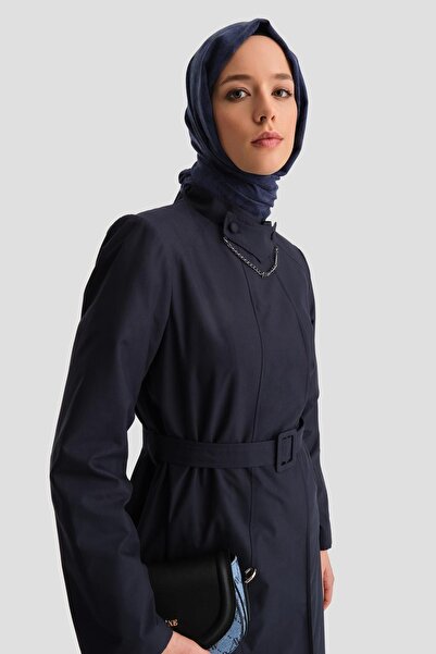 Armine Seyyar Zincir Yakalı Su Geçirmez Pardösü 24k8008 Lacivert