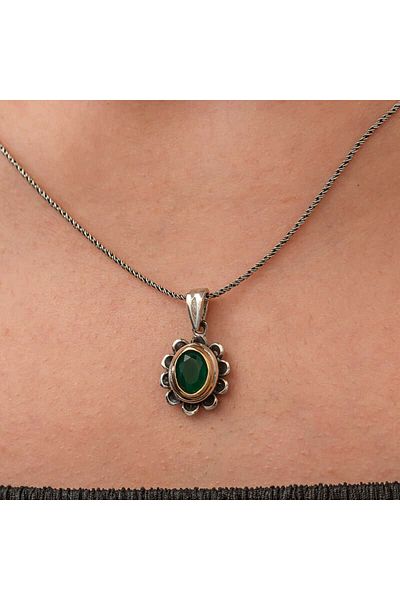 Skygo Silver Green Floral Pattern Authentic Women's Necklace