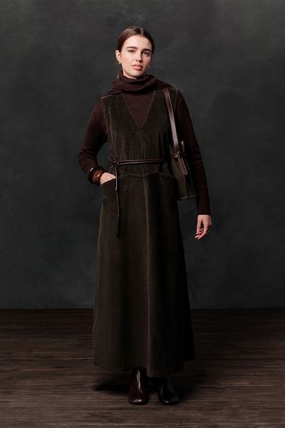 Manuka Khakifarbenes, geripptes Samt-Giletkleid