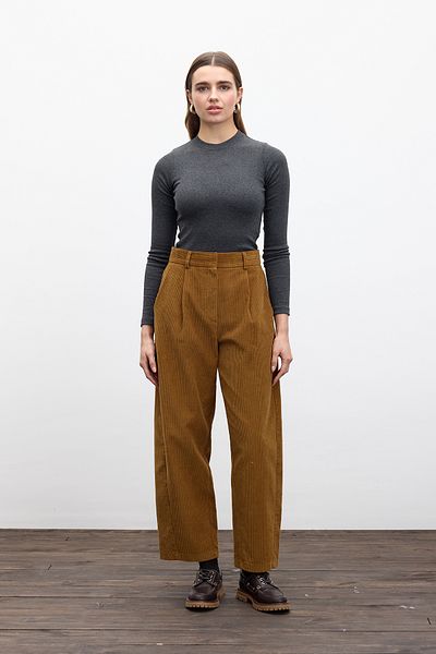 Manuka Brick Colored Corduroy Baggry Trousers