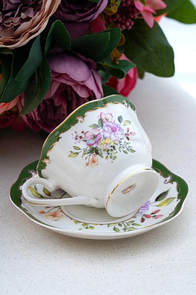 PERLAEVKAHVE Old Flowers 6-Person Porcelain with Saucer Tea Cup Set 220 ml