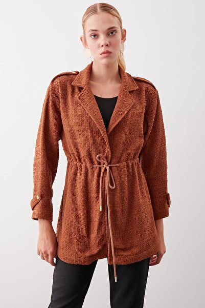 Vitrin Яке с подбрани детайли на талията