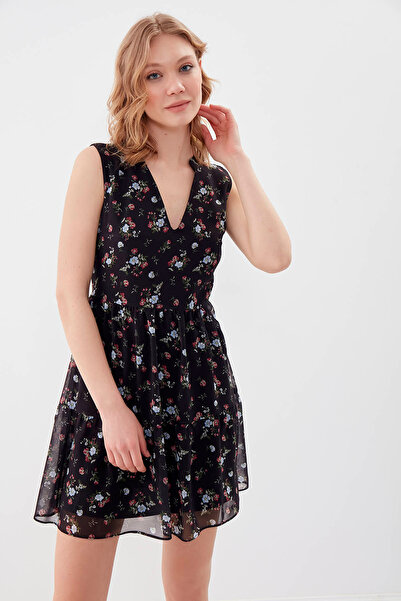 Vitrin Květinové šifonové šaty