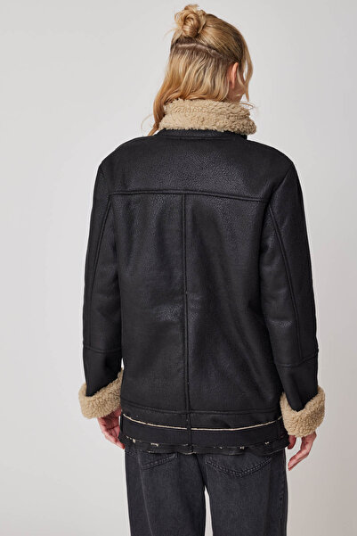 Vitrin Μακρύ ποδηλατικό μπουφάν από συνθετικό δέρμα με λεπτομέρεια από γούνα στο εσωτερικό