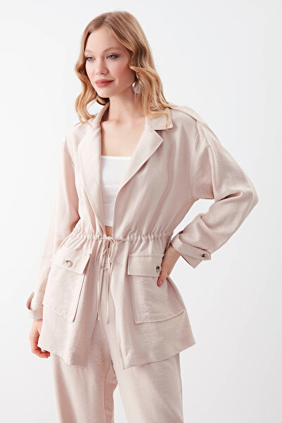 Vitrin Μπουφάν διπλής τσέπης με μαζεμένο γιακά στη μέση Μέγεθος: S