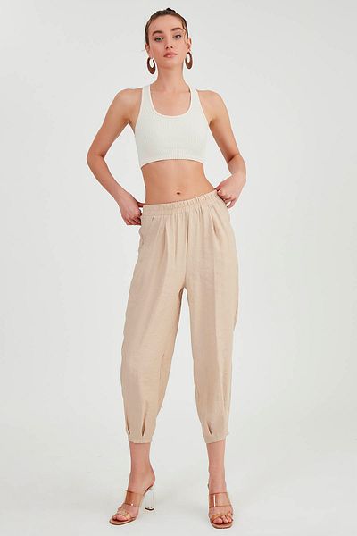 Vitrin Pleated Carrot Trousers with Cover Pocket