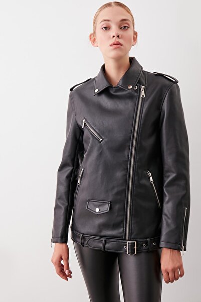 Vitrin Přepásaná bunda z umělé kůže s detailem nárameníku na rameni