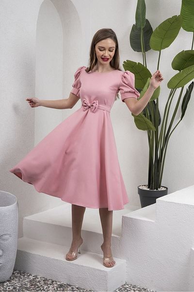 KÜÇÜĞÜM BUTİK Rochie creponată cu mâneci pepene verde de culoare pudra
