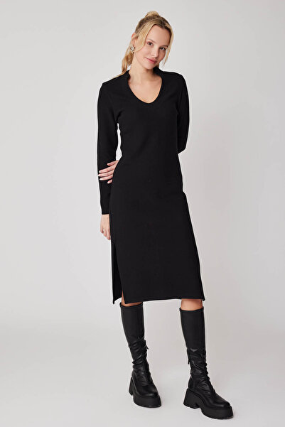 Vitrin Φόρεμα με μακρύ πλεκτό με στρογγυλή λαιμόκοψη