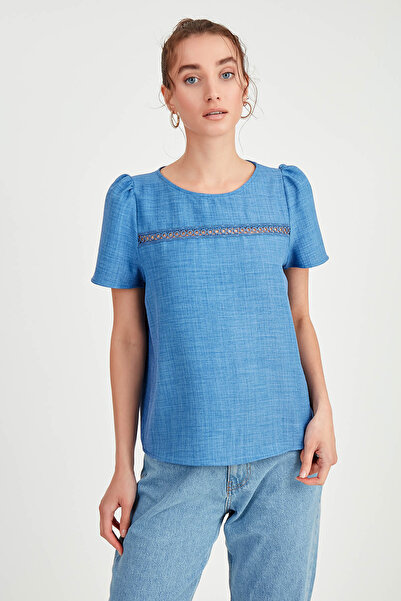 Vitrin Laced Short Sleeve Blouse