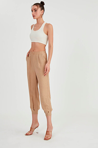 Vitrin Pileli Arkası Kapak Cepli Havuç Pantolon