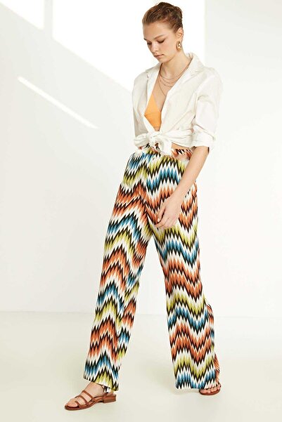 Vitrin Magas derekú, színes mintás széles szárú nadrág