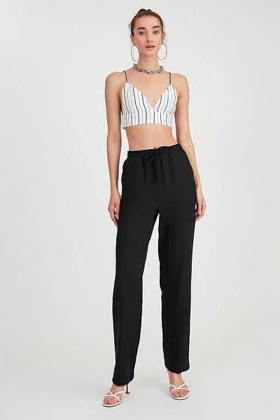 Vitrin Comfortable Trousers with Lace-up Waist Pockets